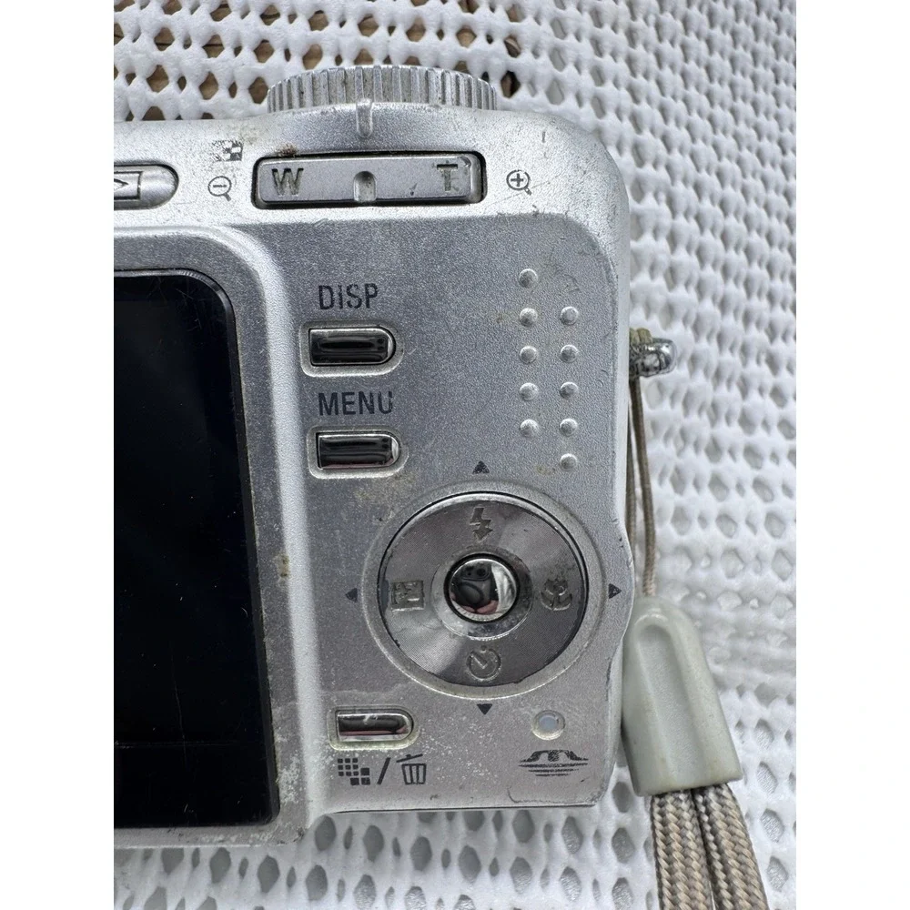 Sony Cyber-shot DSC-S700 7.2MP Digital Camera - Silver *NO POWER* For Parts